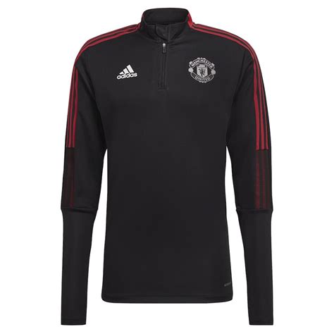 manchester united training gear.